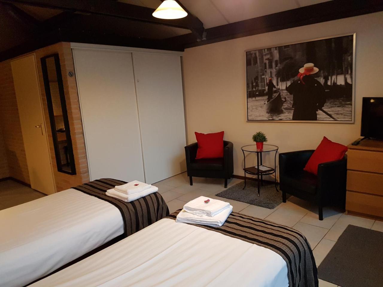Motel Oostvoorne Esterno foto