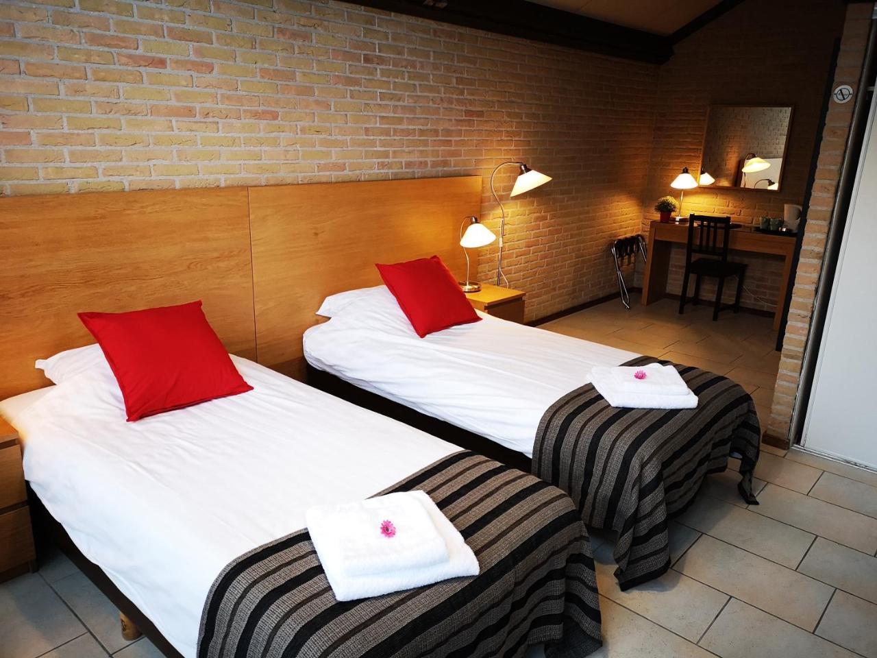 Motel Oostvoorne Esterno foto